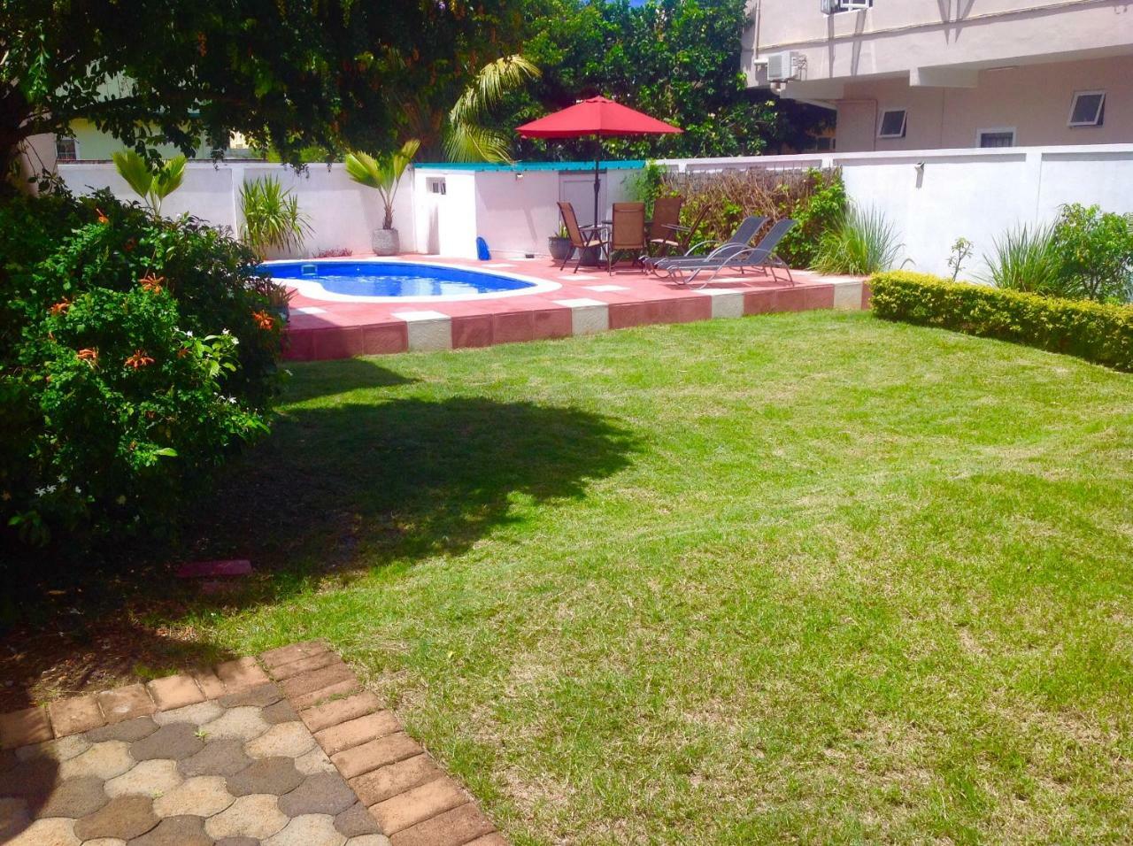 Fayruz Villa Is A 3 Bedroom, 3 Bathroom Detached House With Ac And Swimming Pool 5 Minutes Walk From Flic En Flac Public Beach Екстер'єр фото